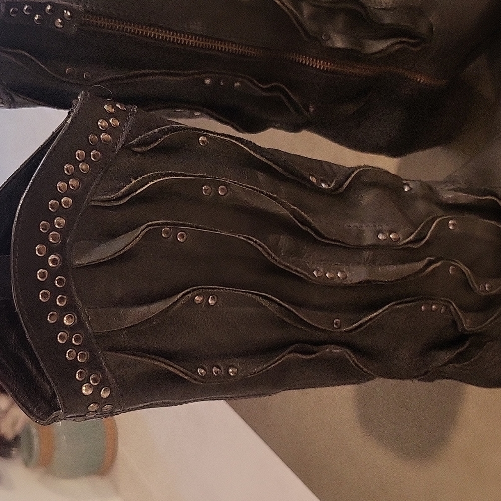 RARE Beautiful leather boots - Picture 2 of 7